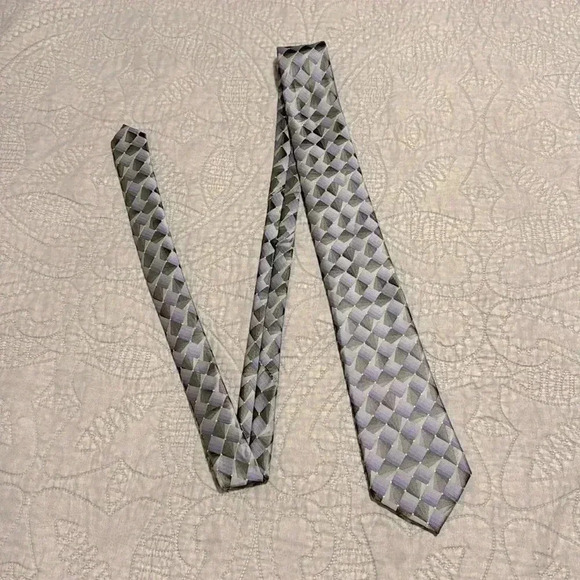 Men’s Arrow Neck Tie - Picture 3 of 3